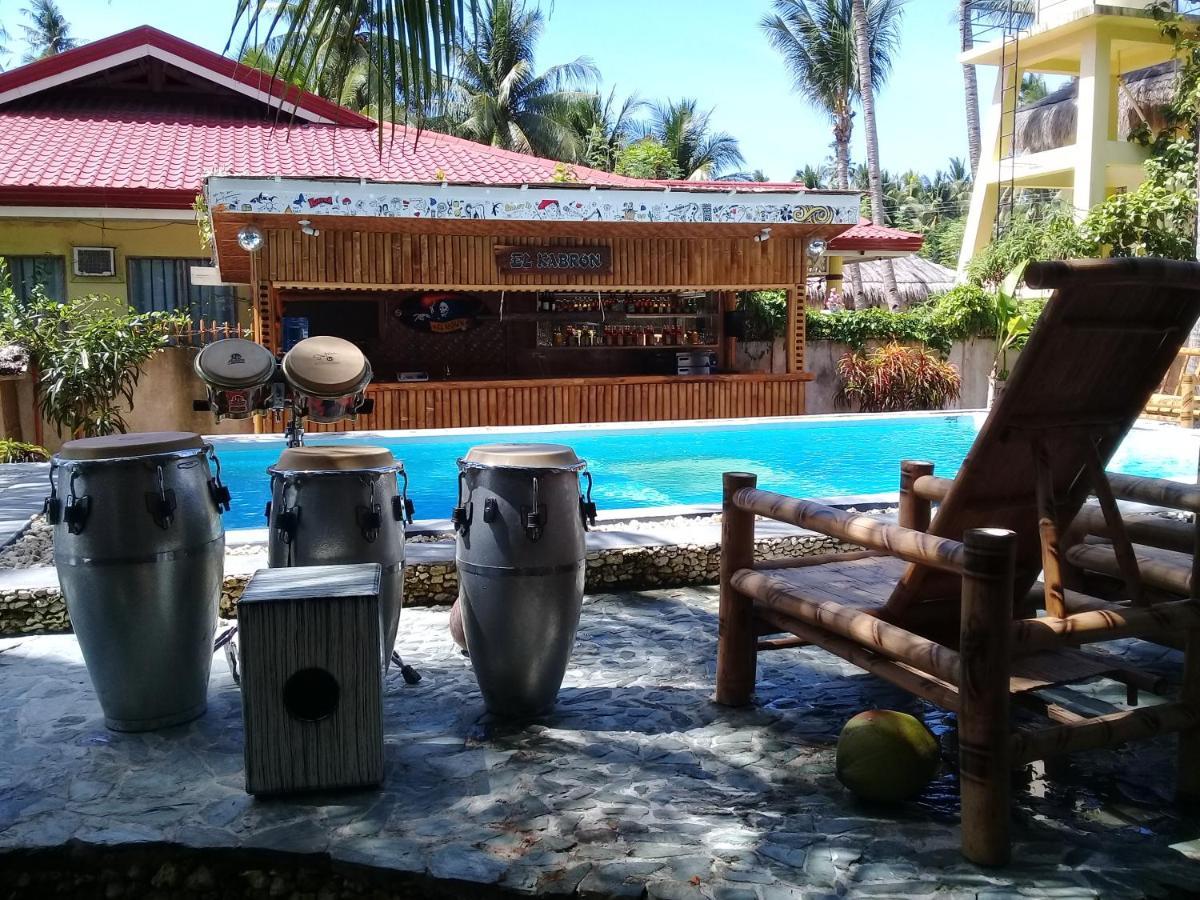 Apo Diver Beach Resort 산후안 외부 사진