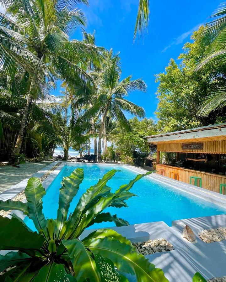 Apo Diver Beach Resort 산후안 외부 사진